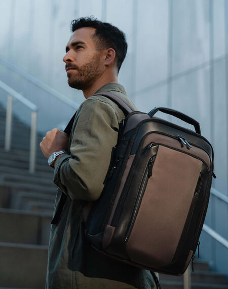 A KLASSZIKUS ÉRINTÉSE 