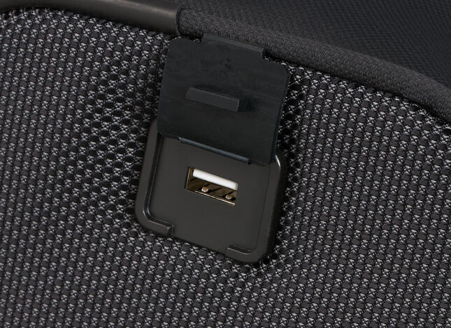 Beépített USB töltő