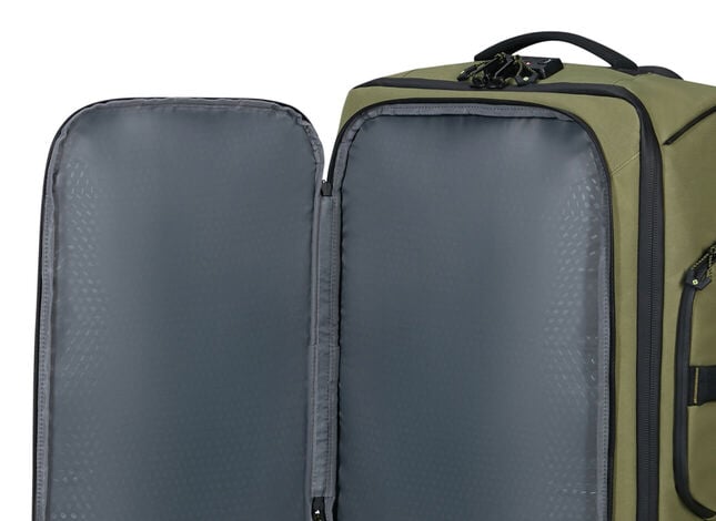 Könnyen hozzáférhető első zseb