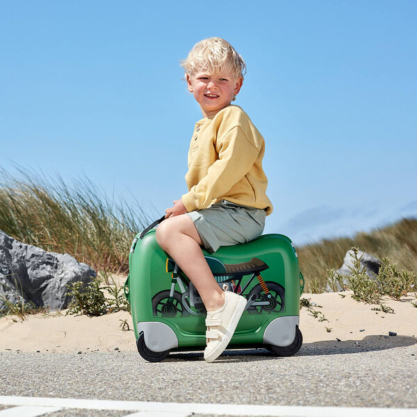 MEGLOVAGOLHATÓ GYEREKBŐRÖNDÖK