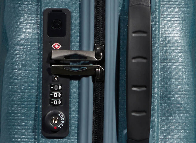 Beépített USB töltő