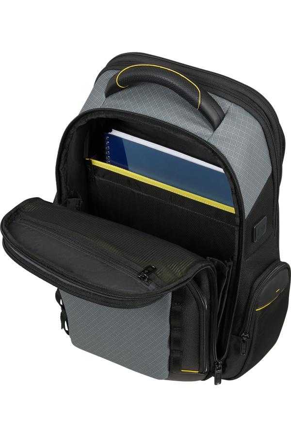 Pro-DLX 6 H&aacute;tizs&aacute;k expandable 15.6"