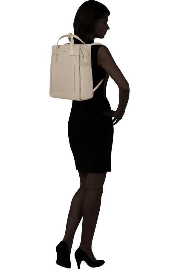 Essentis H&aacute;tizs&aacute;k 14.1"