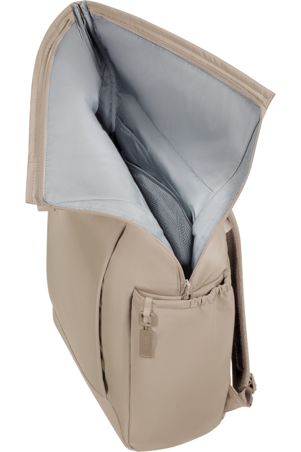 Essentis H&aacute;tizs&aacute;k 15.6"