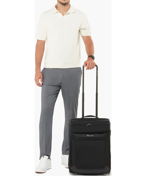 Pro-DLX 6 Bővíthető Upright (2 kerék) 55cm 55 x 40 x 23/28 cm | 3 kg Pro-DLX 6 Bővíthető Upright (2 kerék) 55cm 55 x 40 x 23/28 cm | 3 kg