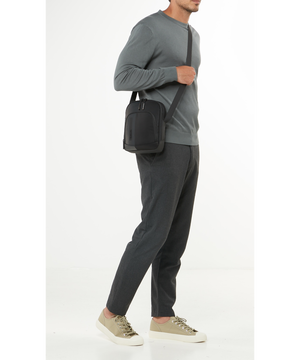 Biz2go Keresztpántos táska 25 x 20 x 9 cm | 0.3 kg Biz2go Keresztpántos táska 25 x 20 x 9 cm | 0.3 kg