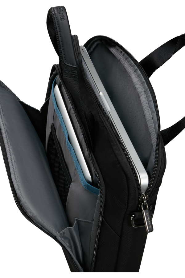 Samsonite Evosight Slim Bailhandle 15.6'  Black Samsonite Evosight Slim Bailhandle 15.6'  Black