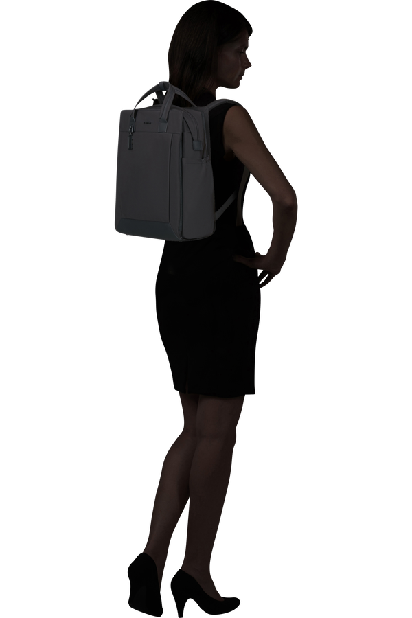 Essentis H&aacute;tizs&aacute;k 14.1"