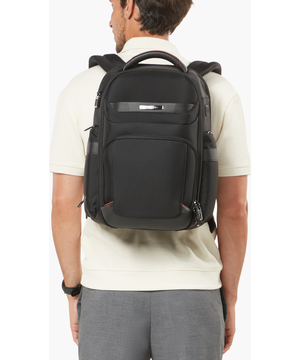 Pro-DLX 6 H&aacute;tizs&aacute;k 15.6" 43 x 30 x 15 cm | 1.2 kg
