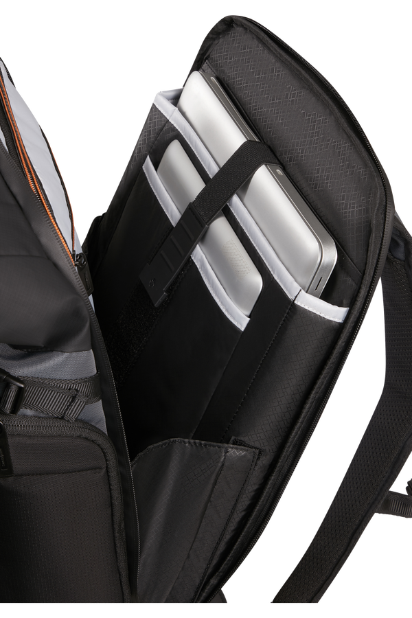 Biz2Go 2 H&aacute;tizs&aacute;k 15.6"