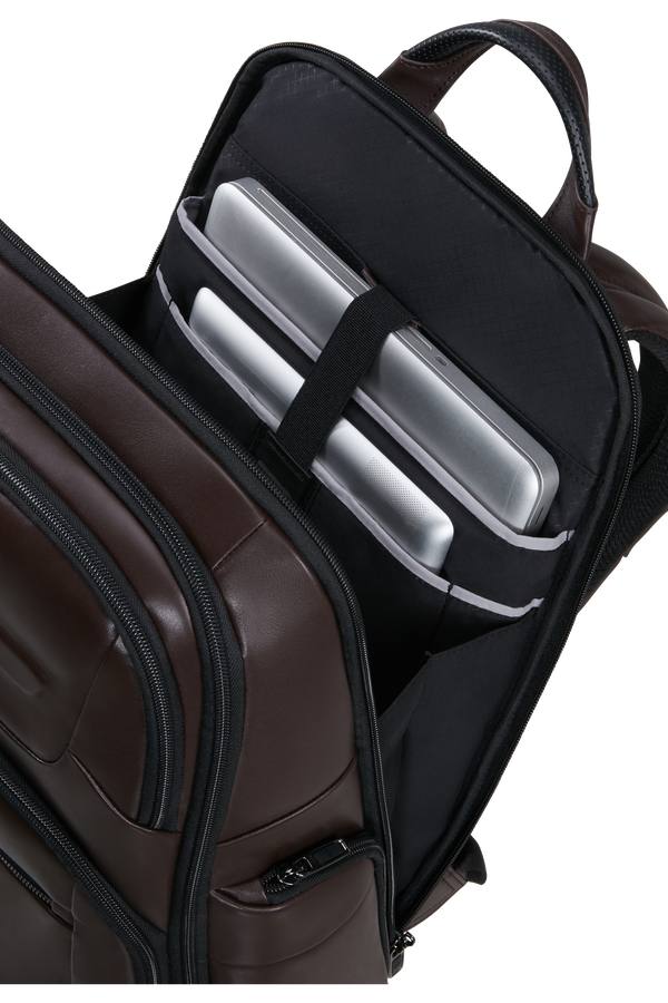 Pro-Dlx Leather H&aacute;tizs&aacute;k 15.6"