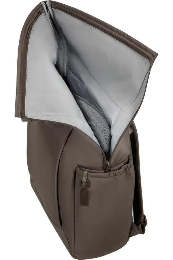 Essentis H&aacute;tizs&aacute;k 15.6"