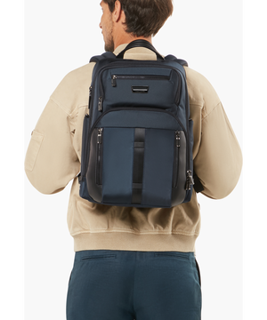 Urban-Eye H&aacute;tizs&aacute;k 15.6" 43 x 30 x 20 cm | 1.2 kg