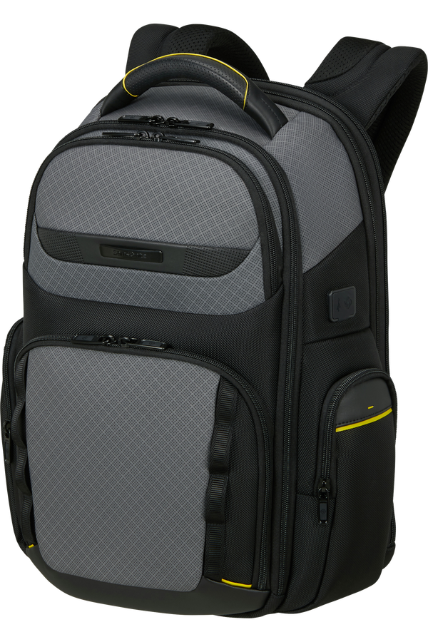 Pro-DLX 6 H&aacute;tizs&aacute;k expandable 15.6"