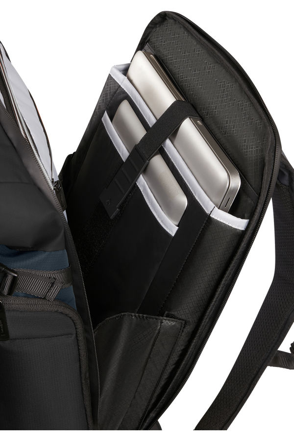 Biz2Go 2 H&aacute;tizs&aacute;k 15.6"